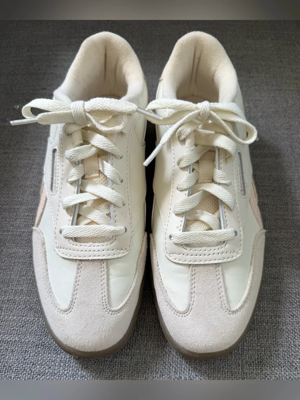 Reebok Forte Lounger Women's cream and light pink colorway sneaker